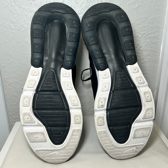 Nike‎ Air Max 270 Women's Size 11.5 Black White Running Sneakers AH6789-001 - Picture 9 of 9